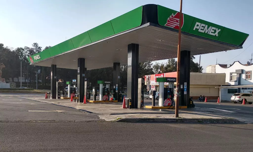 06-zac-gasolinera-pemex-avenida-independencia-tlaxcala Vista de Gasolinera Pemex Avenida Independencia en Tlaxcala de Xicohténcatl, Tlaxcala, México