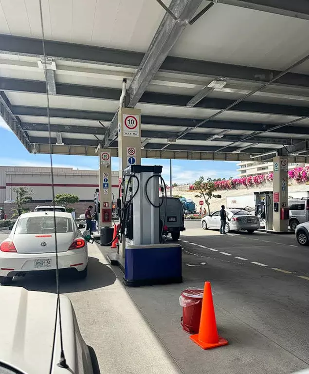 camp-gasolinera-costco-cabo-san-lucas Vista de Gasolinera Costco en Cabo San Lucas, BCS, México