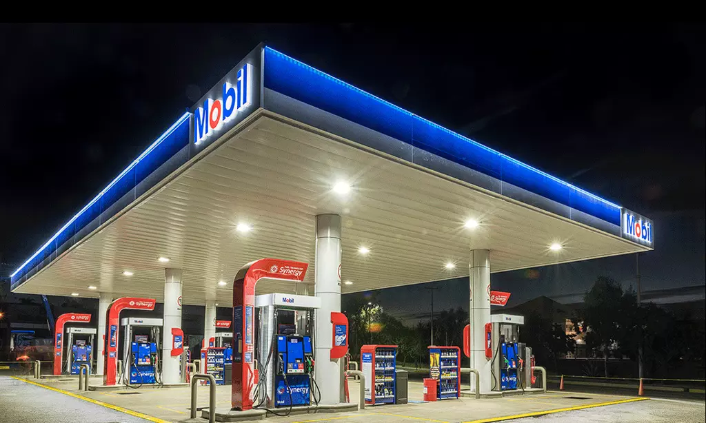 camp-gasolinera-mobil-cabo-san-lucas Vista de Gasolinera Mobil en Cabo San Lucas, BCS, México